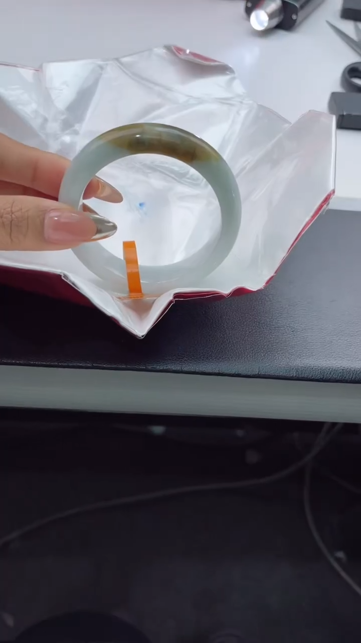 【闪购商品】翡翠手镯未镶嵌7翡翠手镯（微瑕）