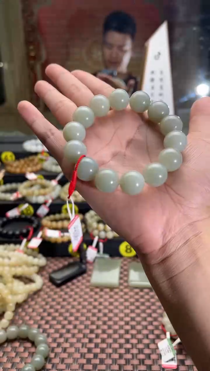 手串未镶嵌和田玉且末料青白玉手串卡16