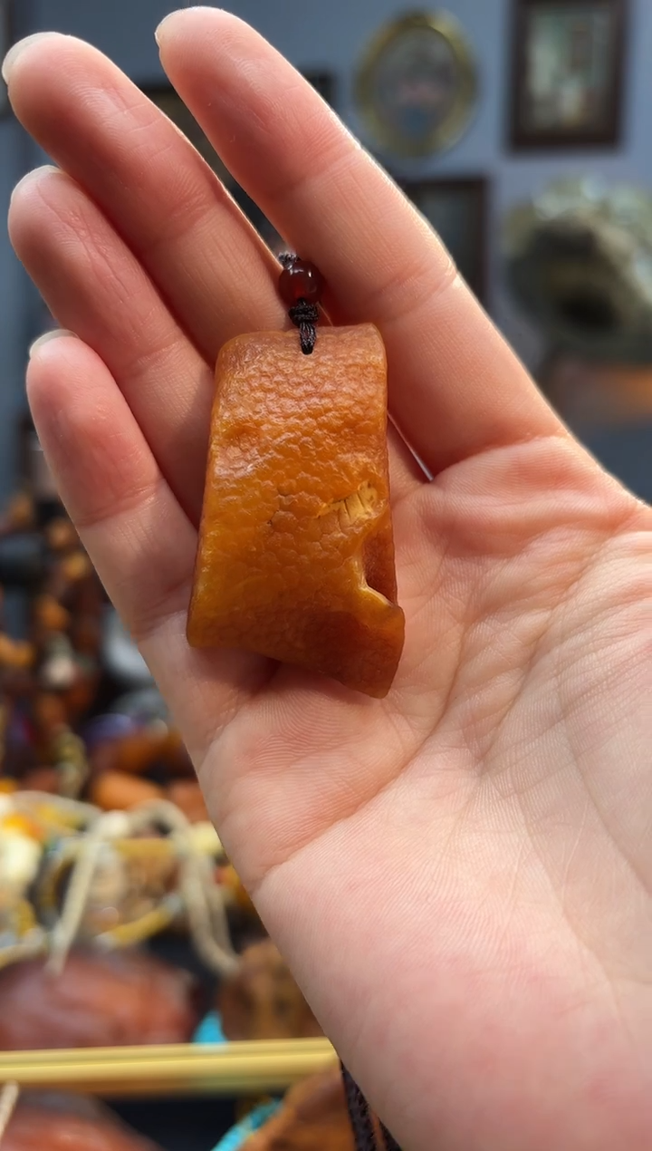 琥珀颈饰未镶嵌吊坠