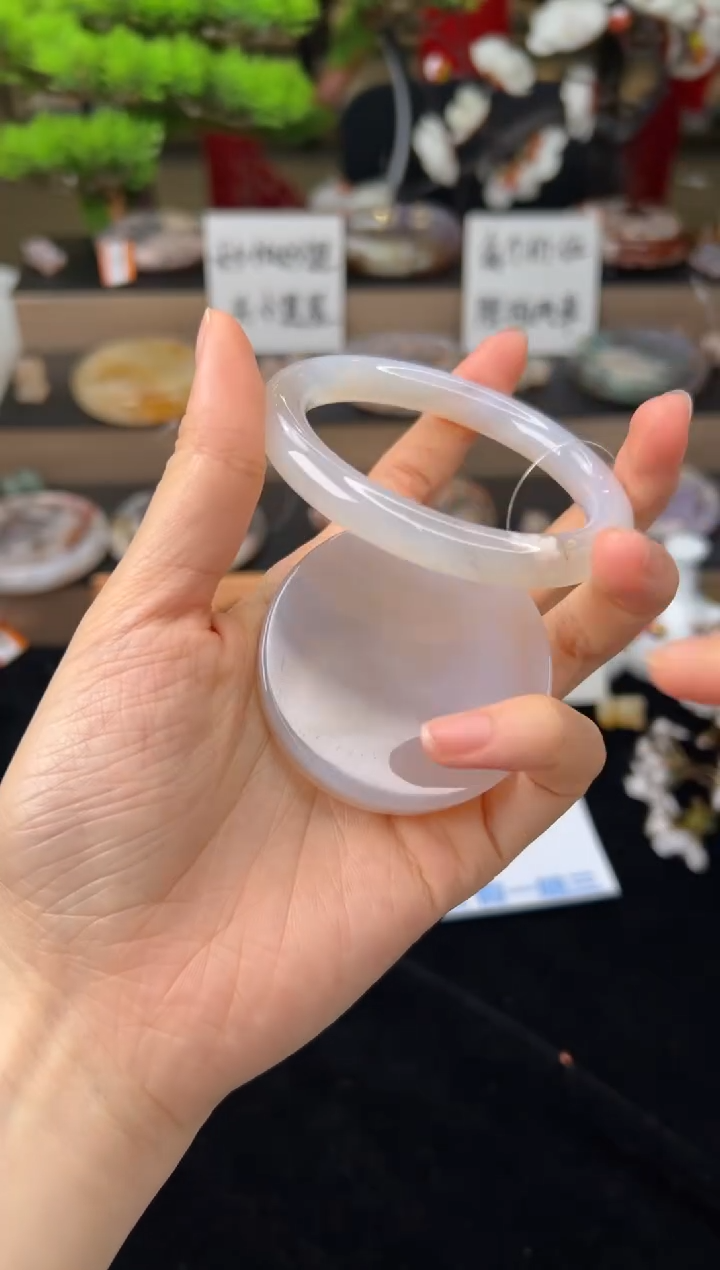 【闪购商品】石英质玉未镶嵌手镯55圈口（赠送镯心）11680