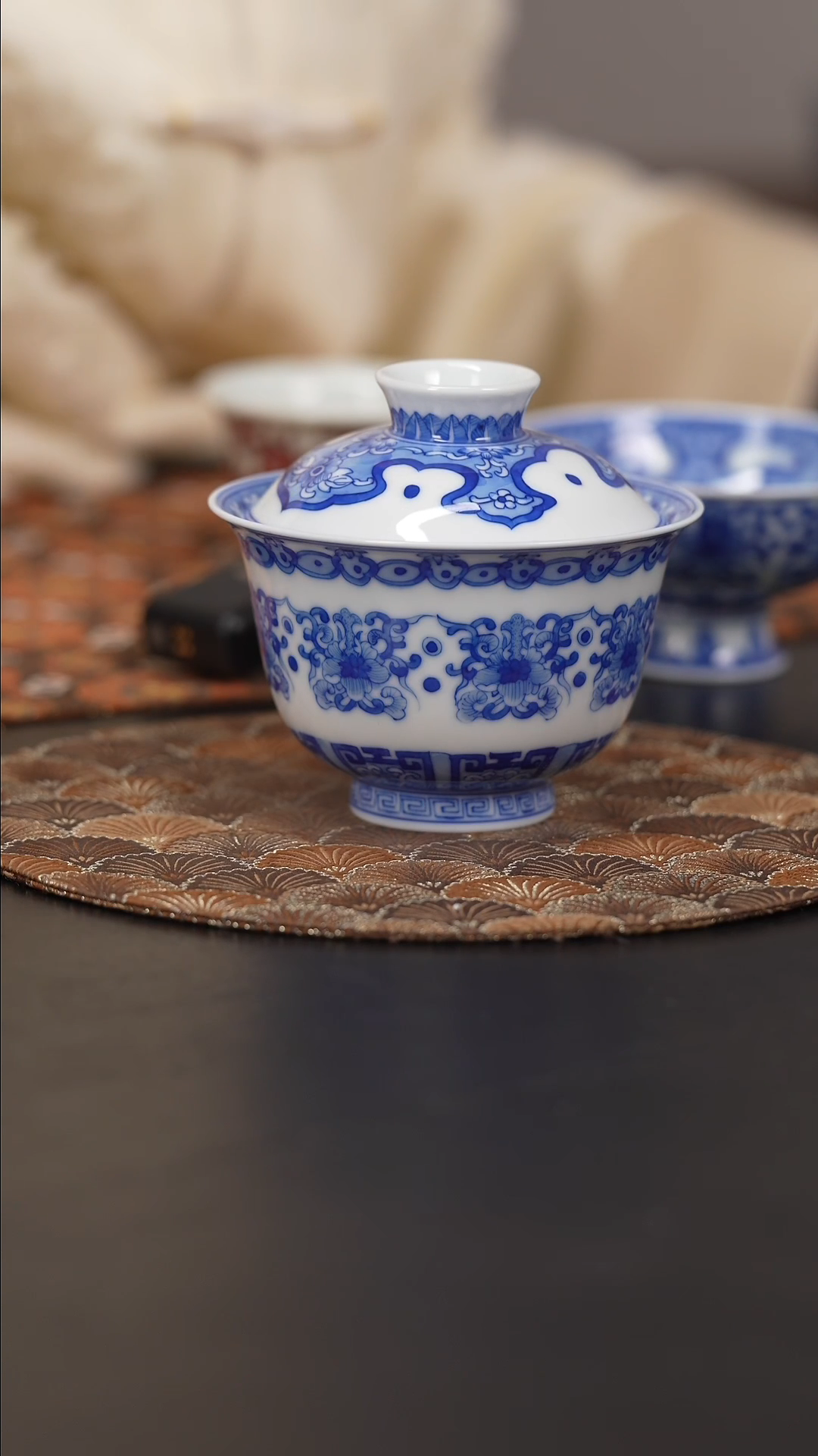 【闪购商品】杯看山柴窑青花如意