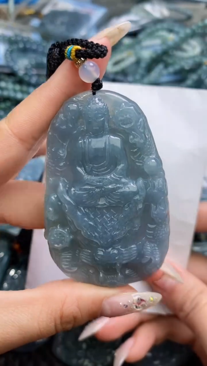 【闪购商品】翡翠颈饰未镶嵌          