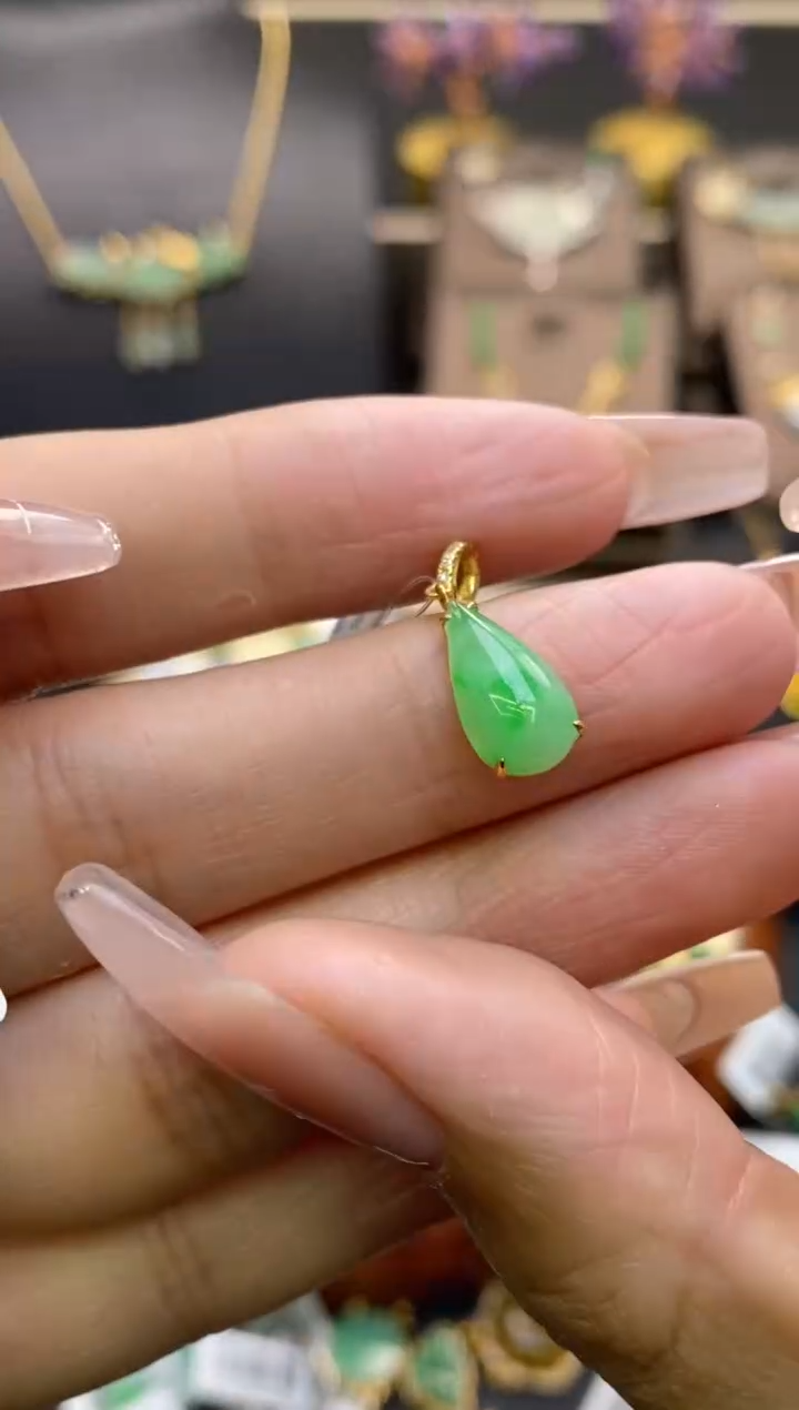 【闪购商品】翡翠颈饰18K金镶嵌净货12438