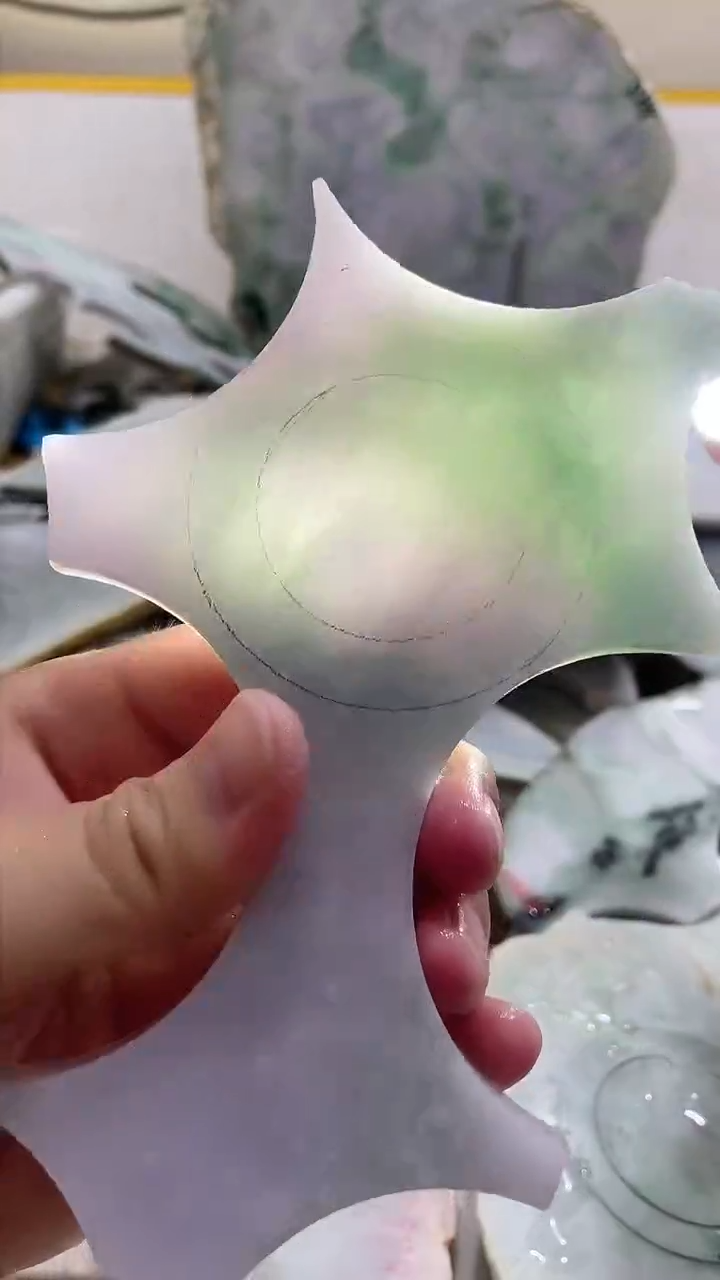 翡翠未镶嵌颈饰0林0翡翠珠宝150