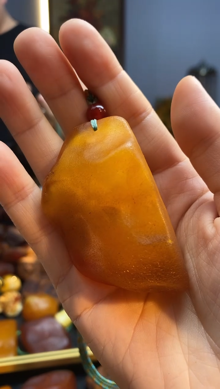 琥珀颈饰未镶嵌吊坠