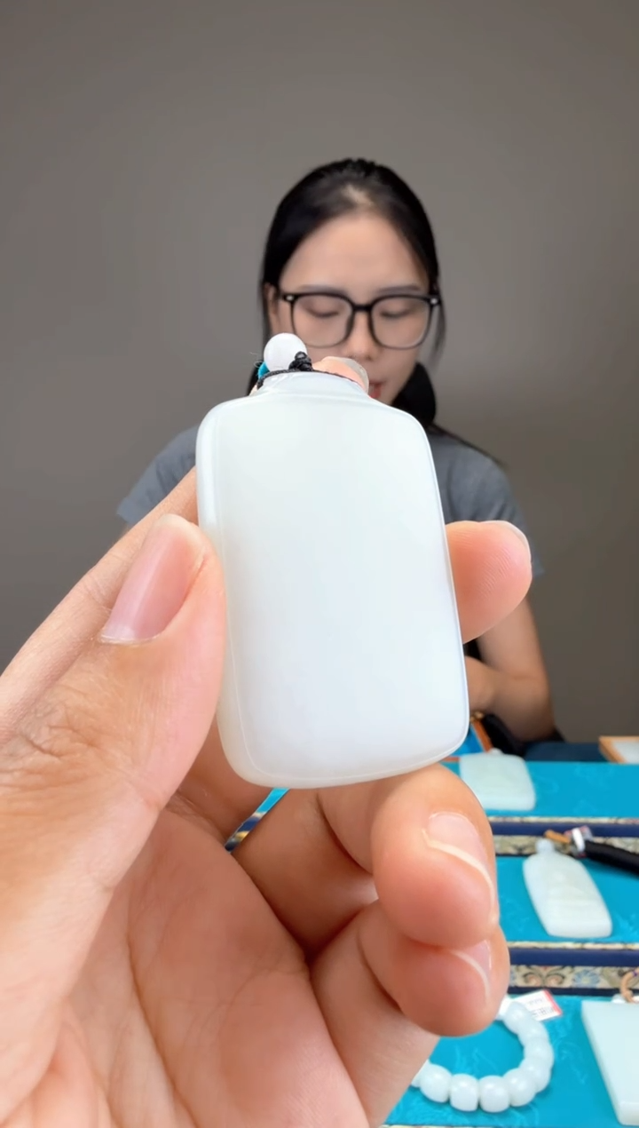 和田玉未镶嵌颈饰1