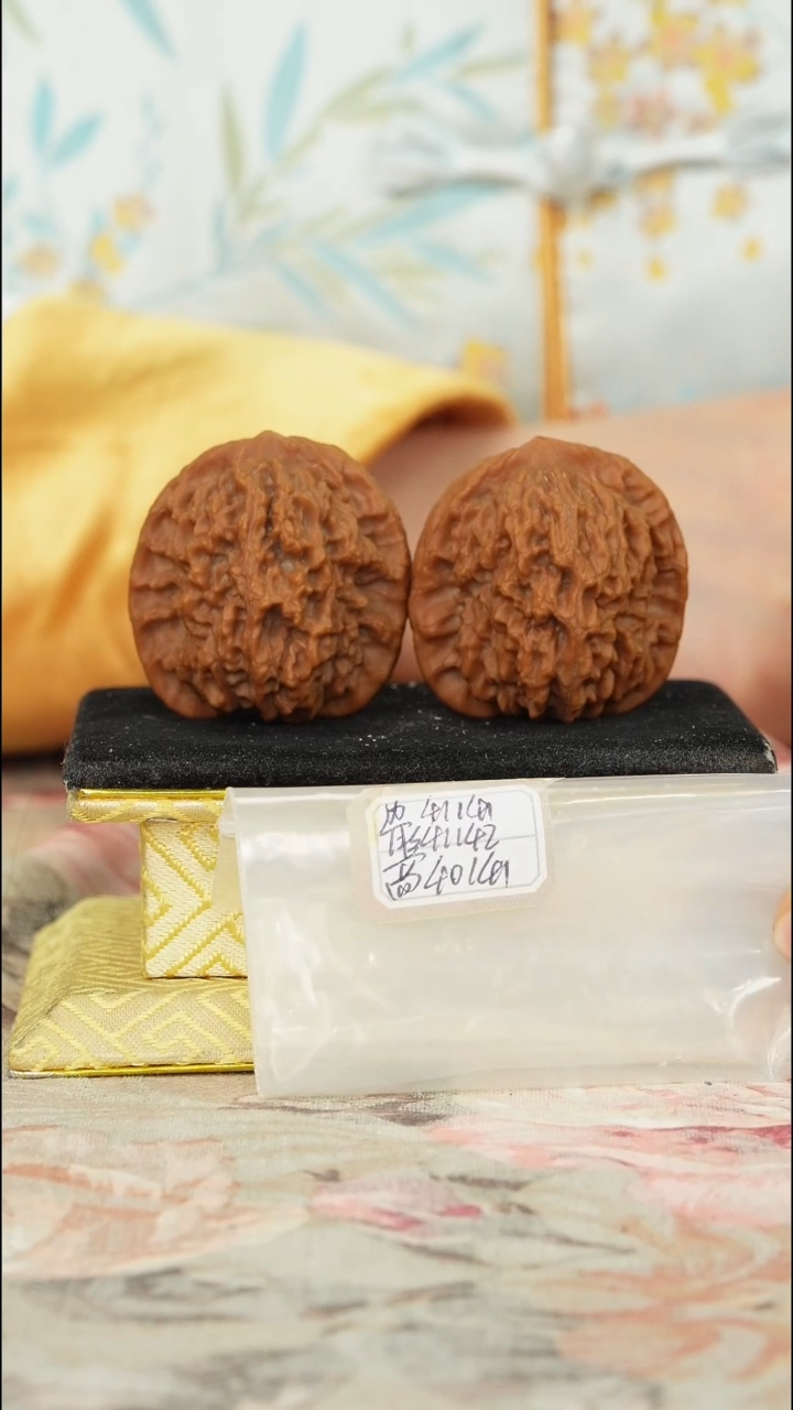 【闪购商品】文玩核桃把件非嫁接马老四