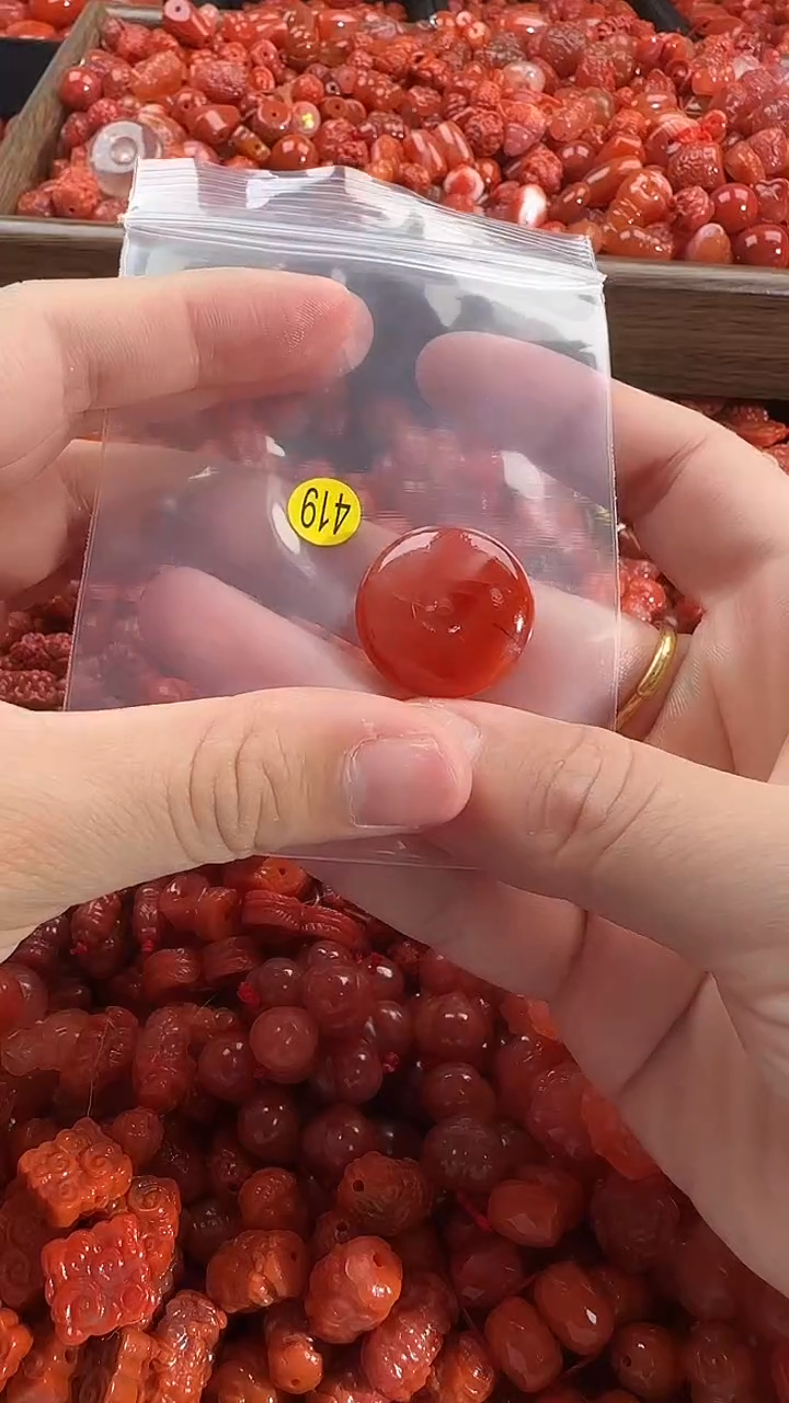 颈饰未镶嵌南红玛瑙1