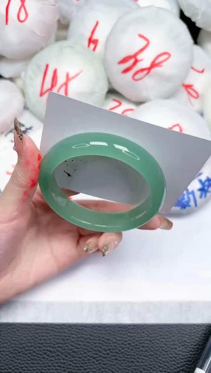 【闪购商品】石英质玉手镯未镶嵌293-58.4