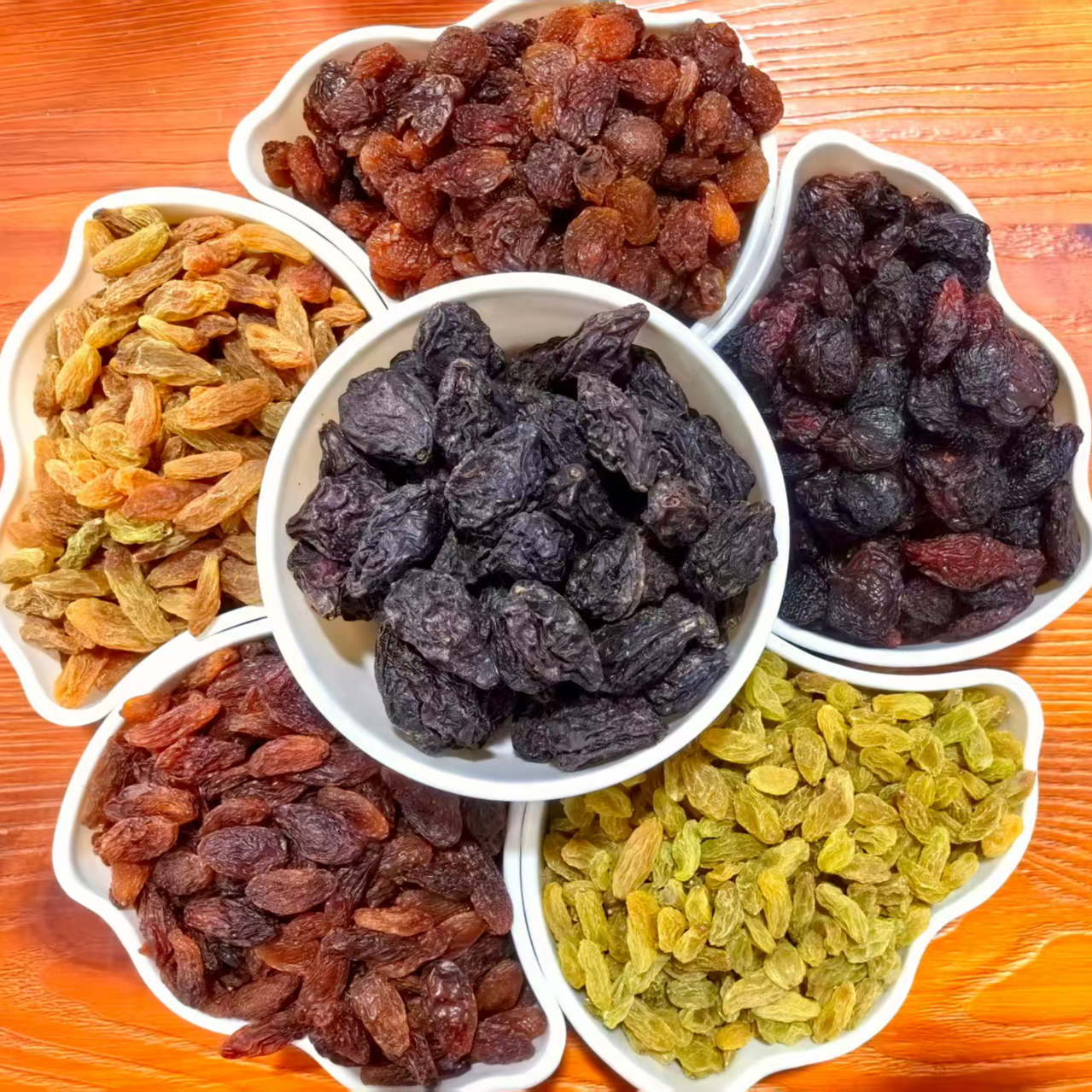 【福利】吐鲁番葡萄干无核白红香妃绿香妃阳光玫瑰新郁超值任意装