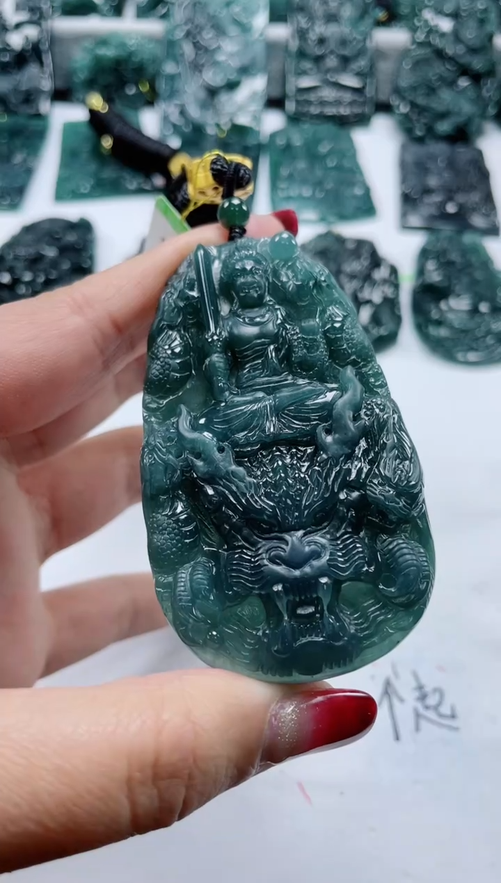 【闪购商品】翡翠颈饰未镶嵌