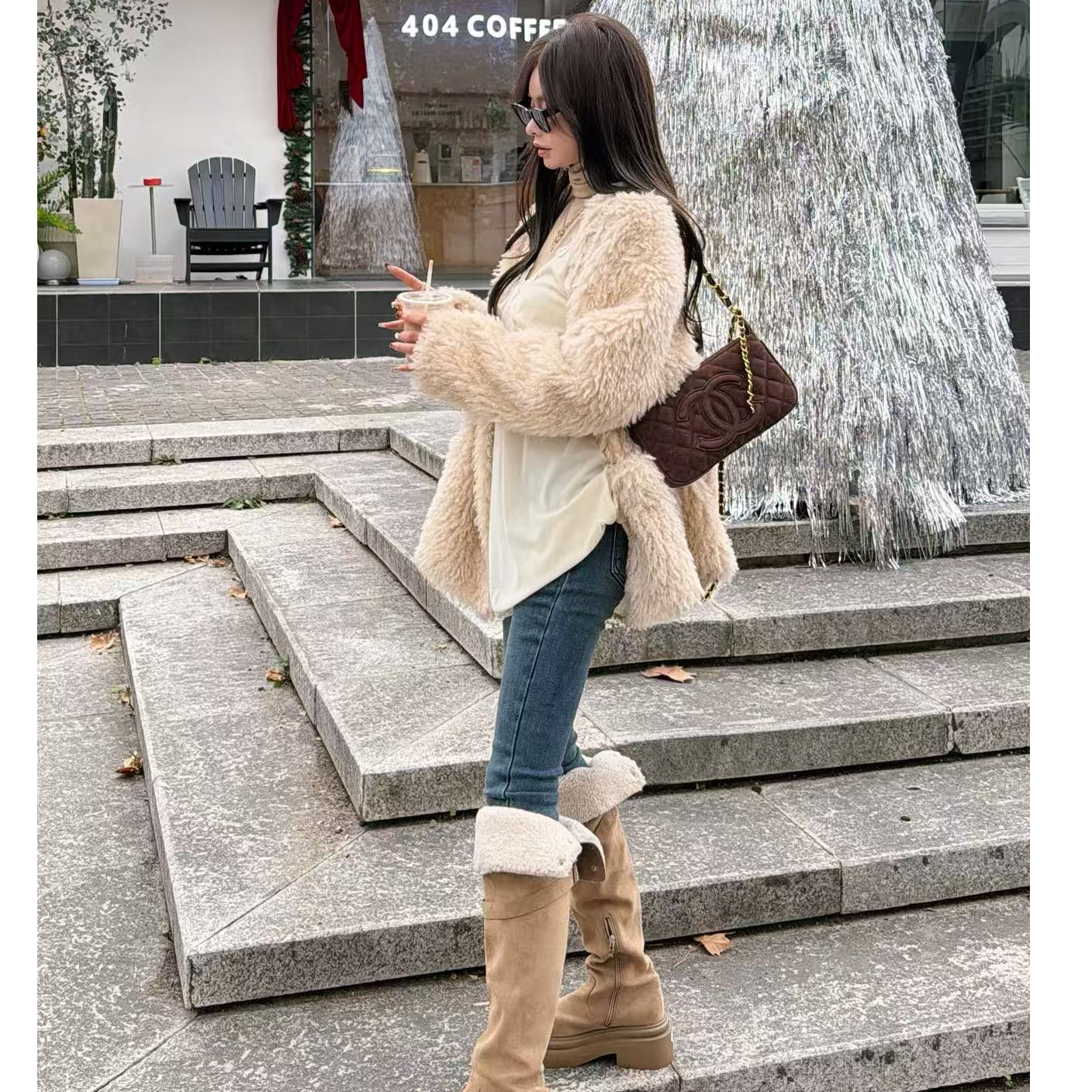 【YKL】塞纳河畔 卡其高领打底米杏蕾丝可调节背心奶茶色毛毛外套