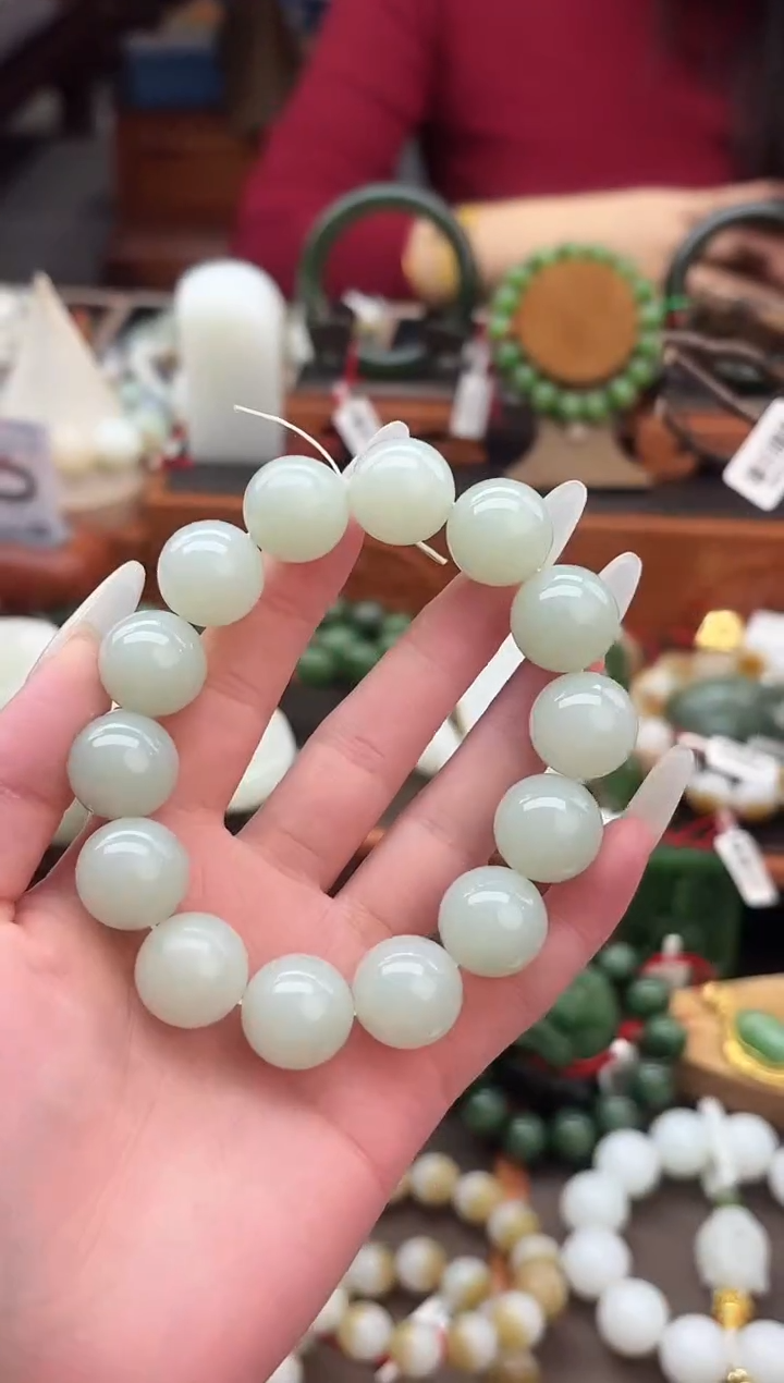未镶嵌手串和田玉董小姐推荐 多样性发货 拍一发一tkl16