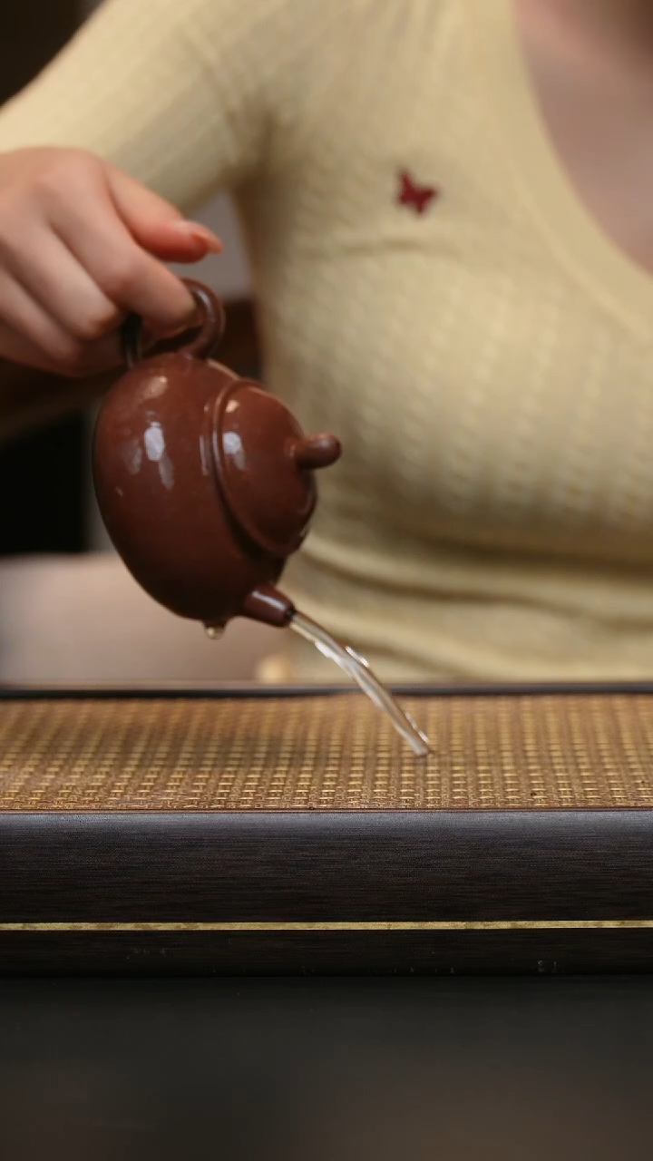 茶壶紫砂紫玉金砂 顶天立地