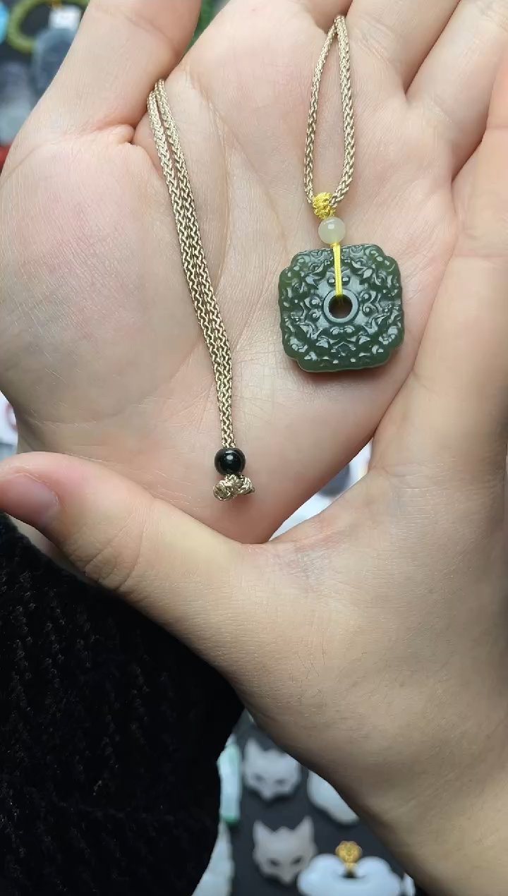 颈饰未镶嵌和田玉四方扣06