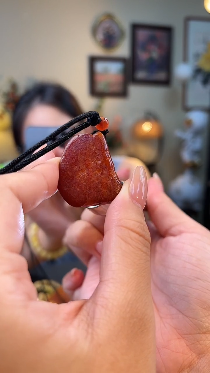 琥珀颈饰未镶嵌吊坠