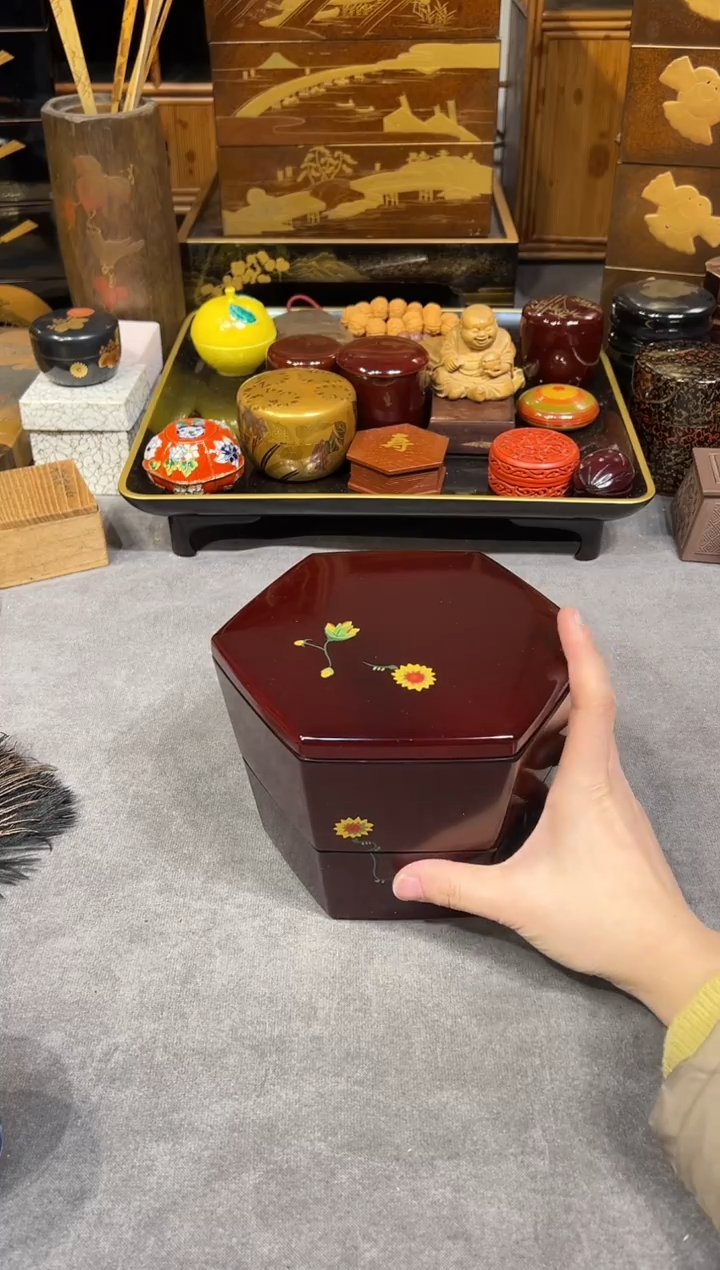 两段食盒 （木粉）