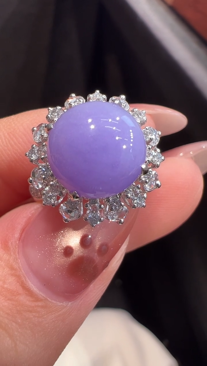 18K金镶嵌戒指翡翠戒指