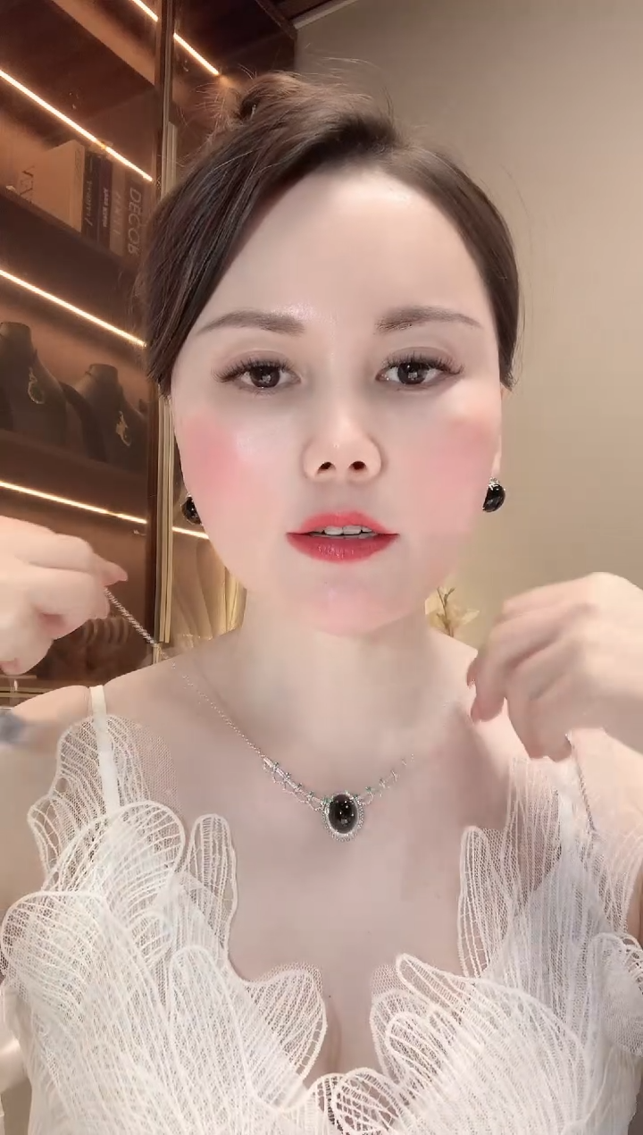 翡翠18K金镶嵌套链D67 翡翠