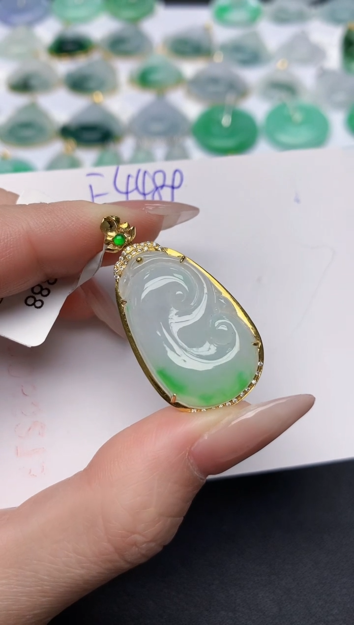 颈饰18K金镶嵌翡翠天然缅甸A货翡翠百元以上9元证书费自理