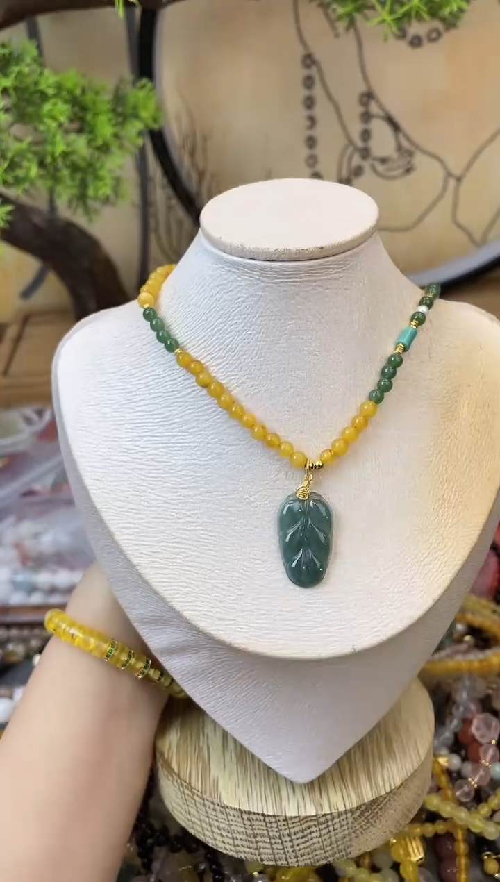 【闪购商品】蜜蜡颈饰未镶嵌261手串