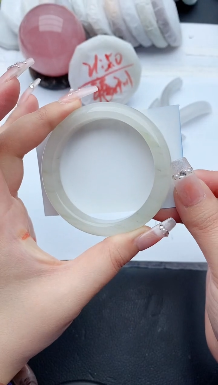 【闪购商品】石英质玉手镯未镶嵌G119+55/56