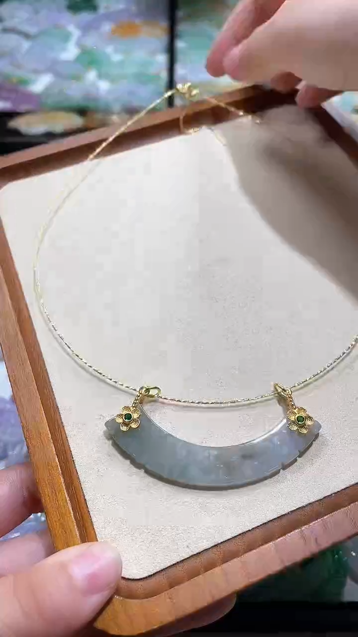 【闪购商品】翡翠颈饰未镶嵌吊坠