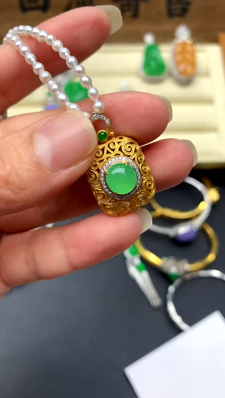 【闪购商品】翡翠颈饰18K金镶嵌352-中国好珍宝