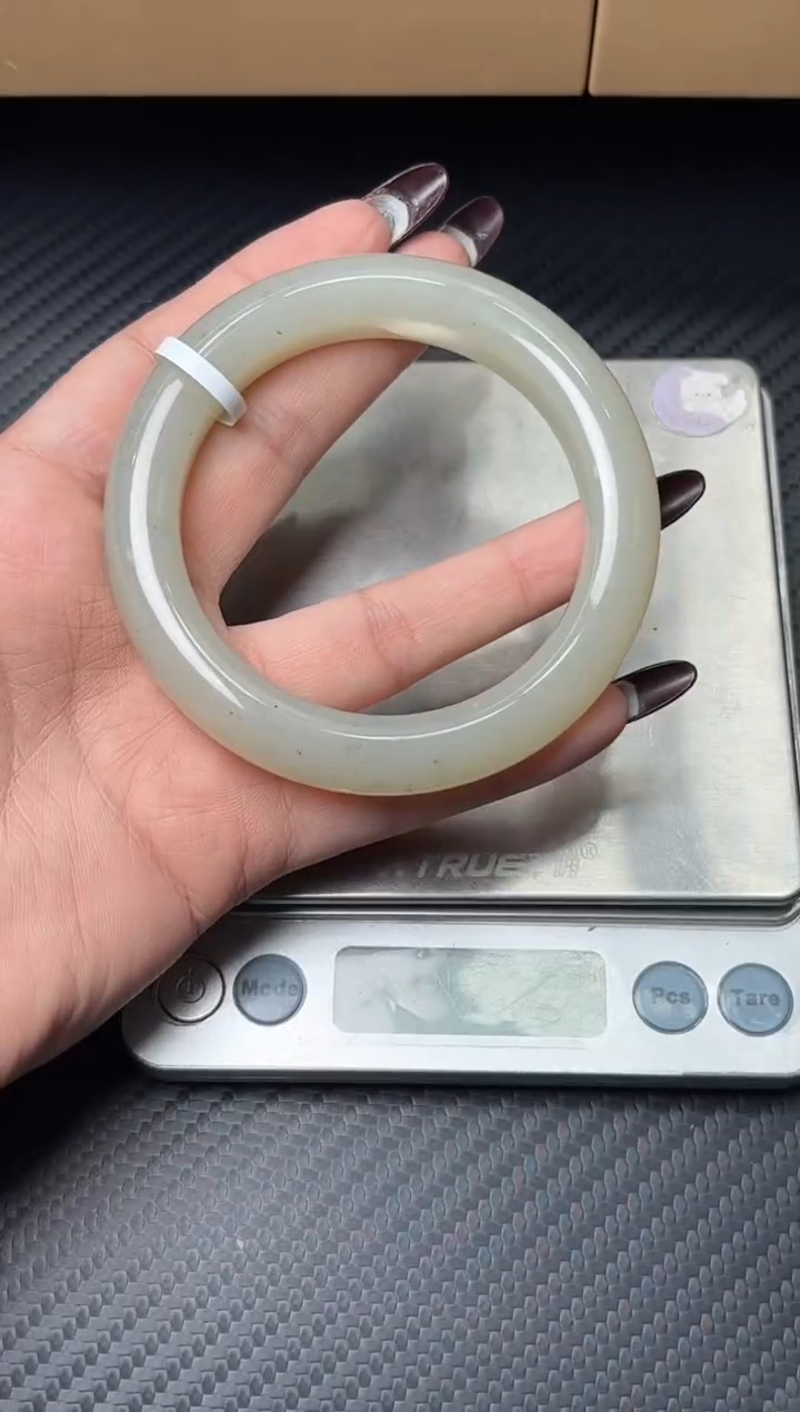 未镶嵌手镯和田玉和田黑山微色差57+