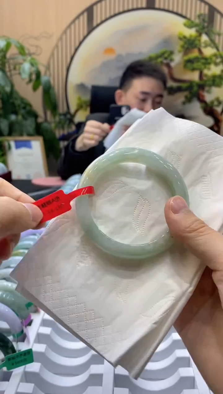 【闪购商品】翡翠手镯未镶嵌00009744