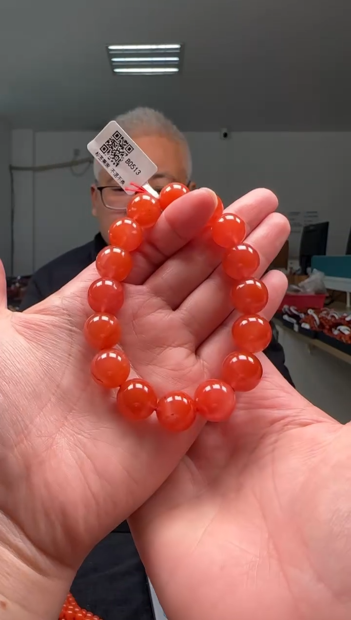 【闪购商品】南红玛瑙13mm保山手串圆珠未镶嵌多样性发一件