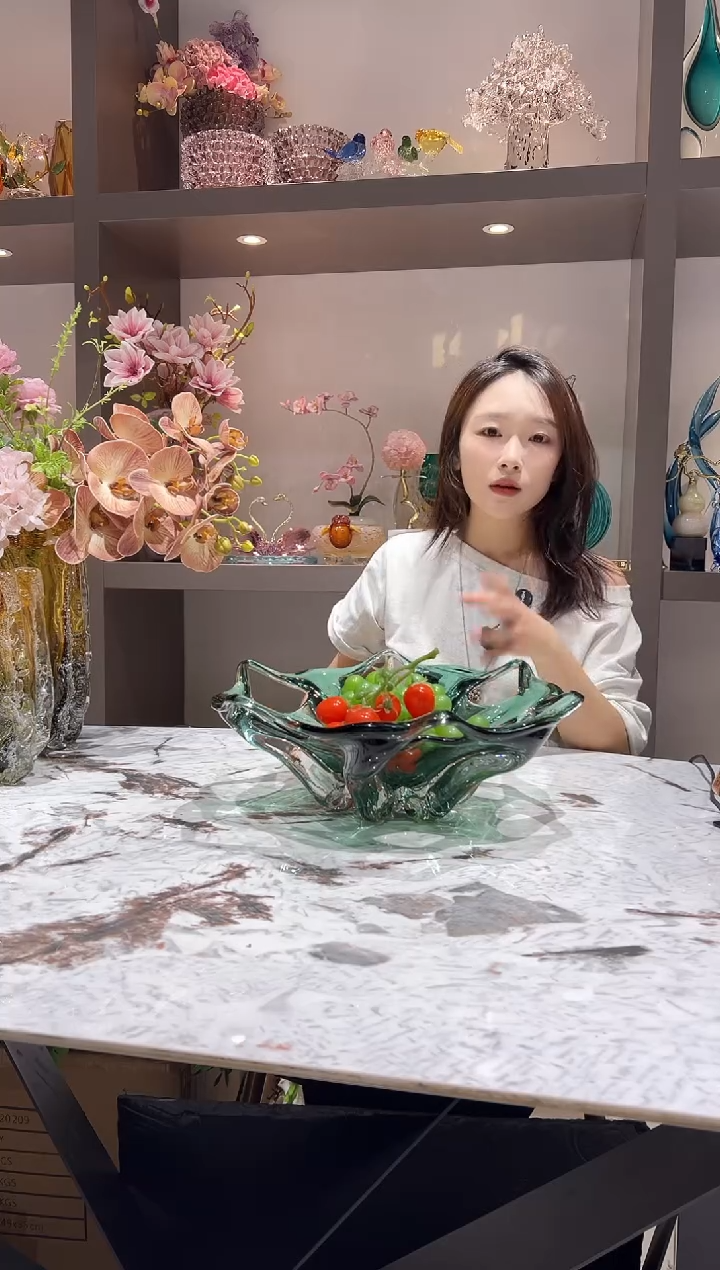 绿色镂空琉璃果盘