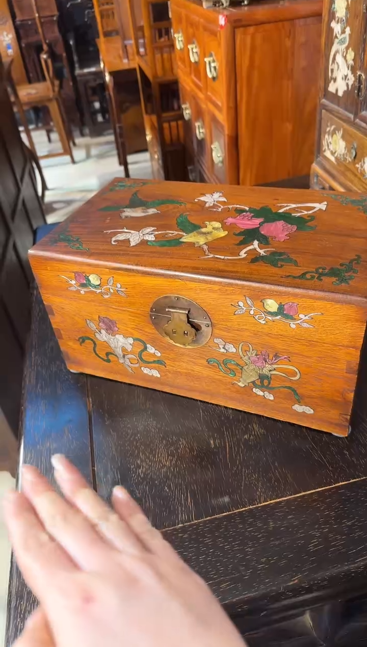 【闪购商品】木木艺40石榴黄翻盖箱350.888