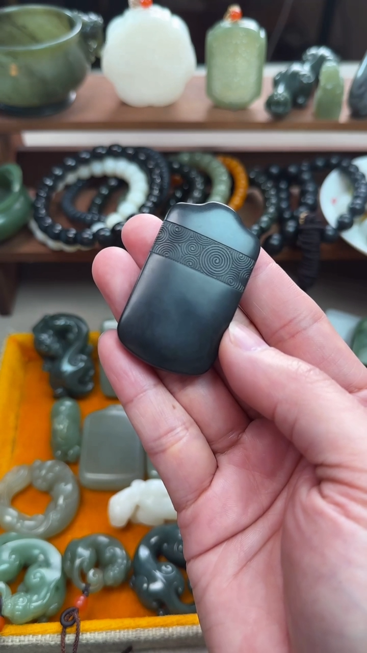 【闪购商品】和田玉吊坠(不含链)未镶嵌无事牌苏工