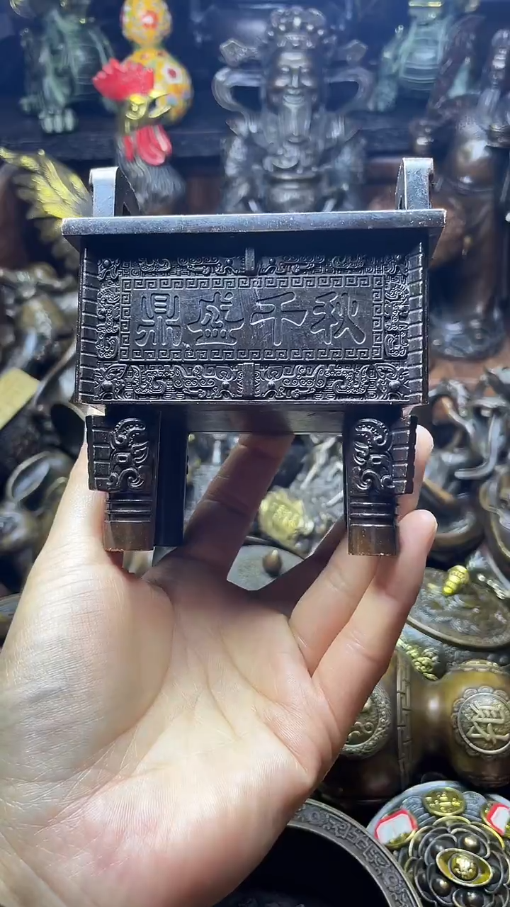 闪购链接，点击下单，有运费险，铜摆件