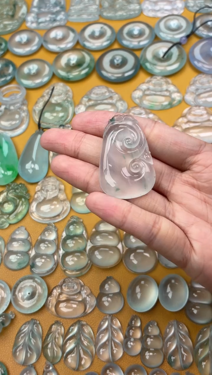 吊坠(不含链)未镶嵌翡翠21 如意 40.3 25.7 5.7