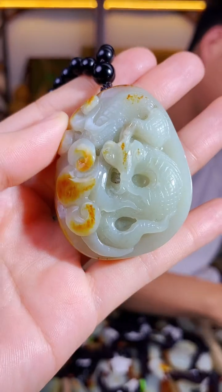 和田玉未镶嵌颈饰1