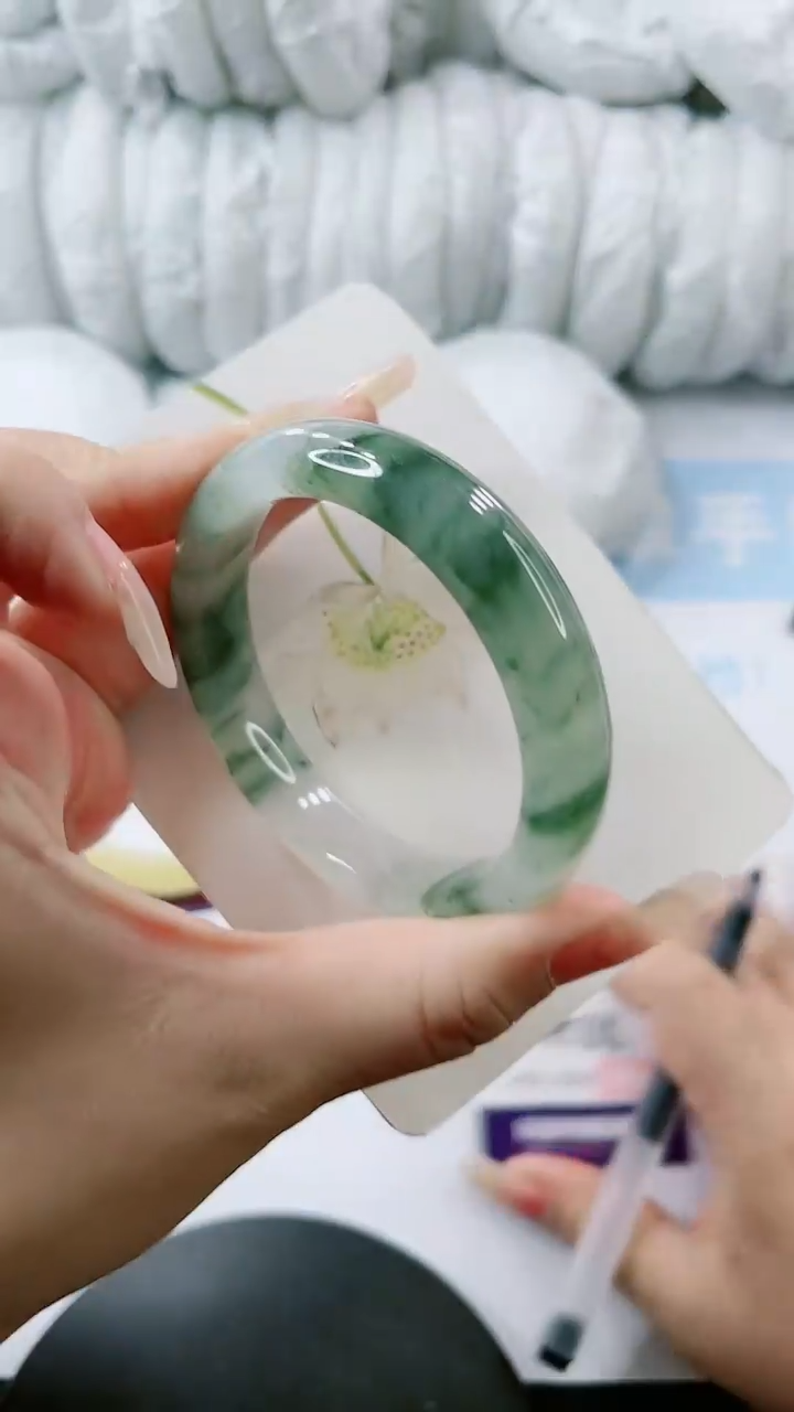 【闪购商品】石英质玉手镯未镶嵌多样性发货V568