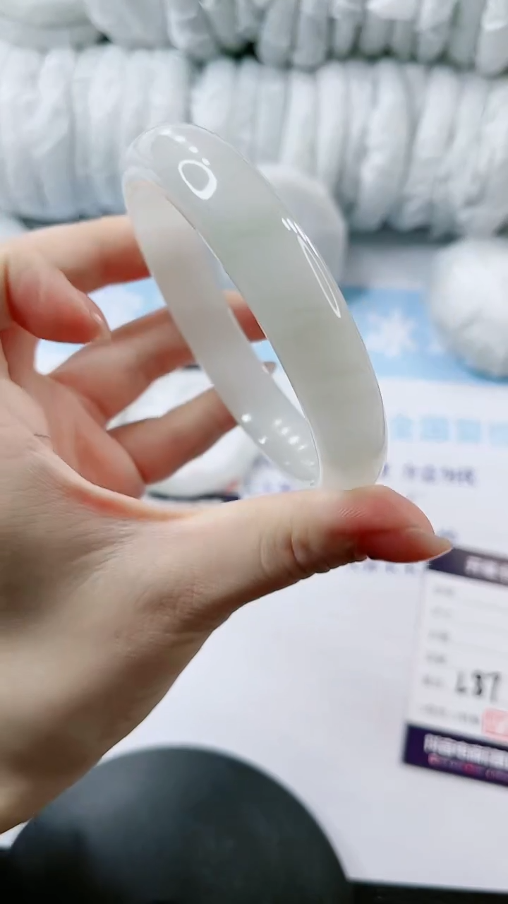 【闪购商品】石英质玉手镯未镶嵌多样性发货L87-64