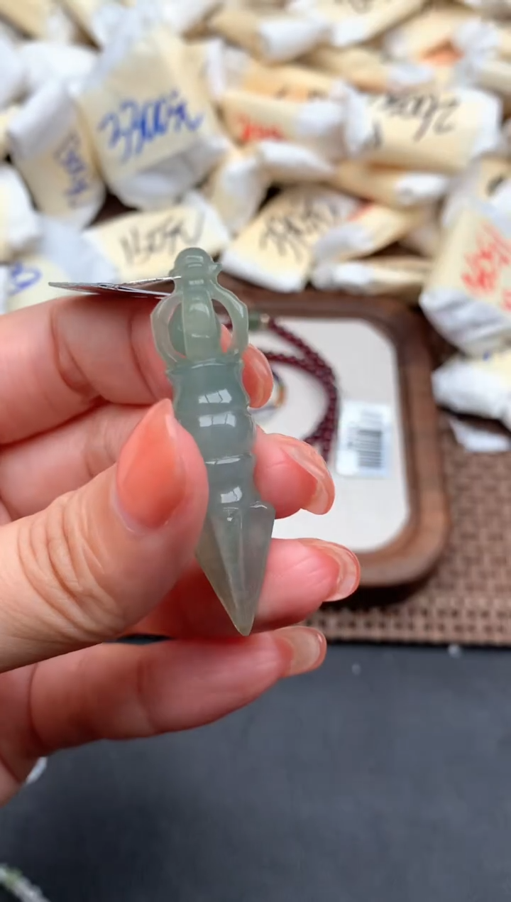 未镶嵌挂件翡翠1