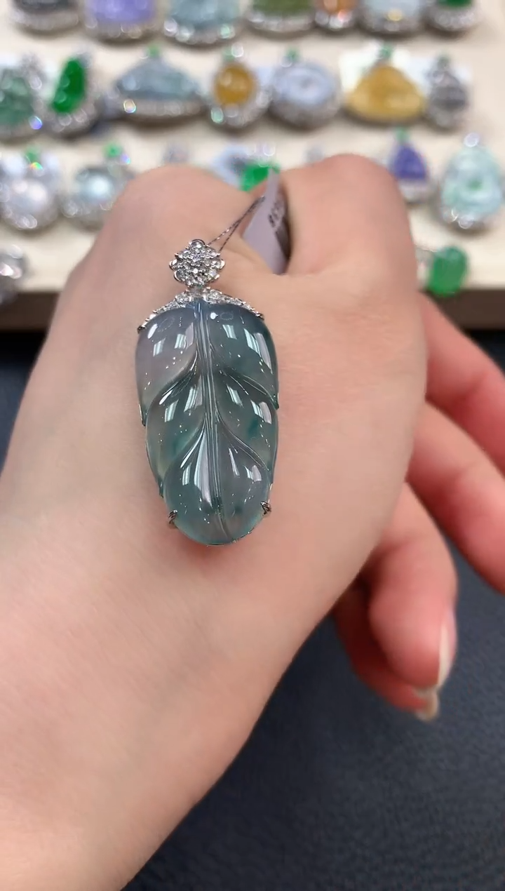 【闪购商品】翡翠吊坠(不含链)18K金镶嵌n29     