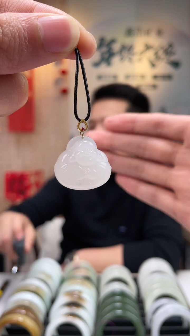【闪购商品】和田玉颈饰18K金镶嵌白猫佛公挂件一件