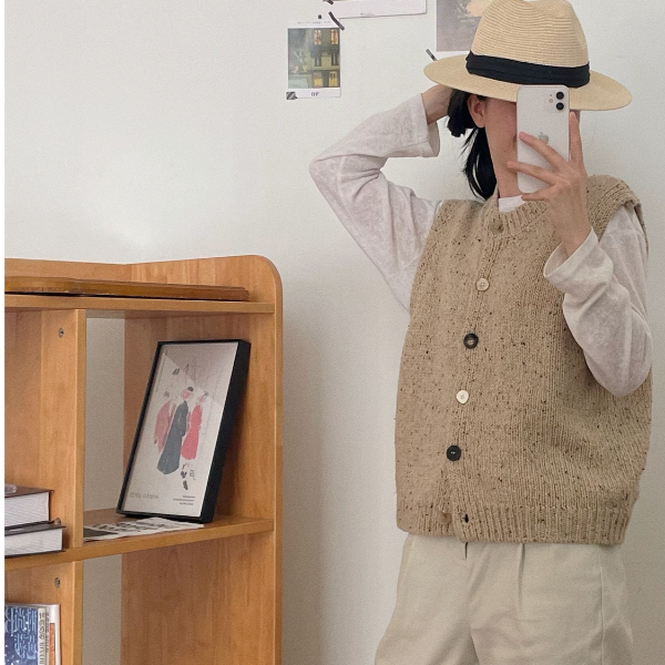 【杭州S姐精品女装】彩纱马甲无袖针织开衫毛衣马夹背心女23731