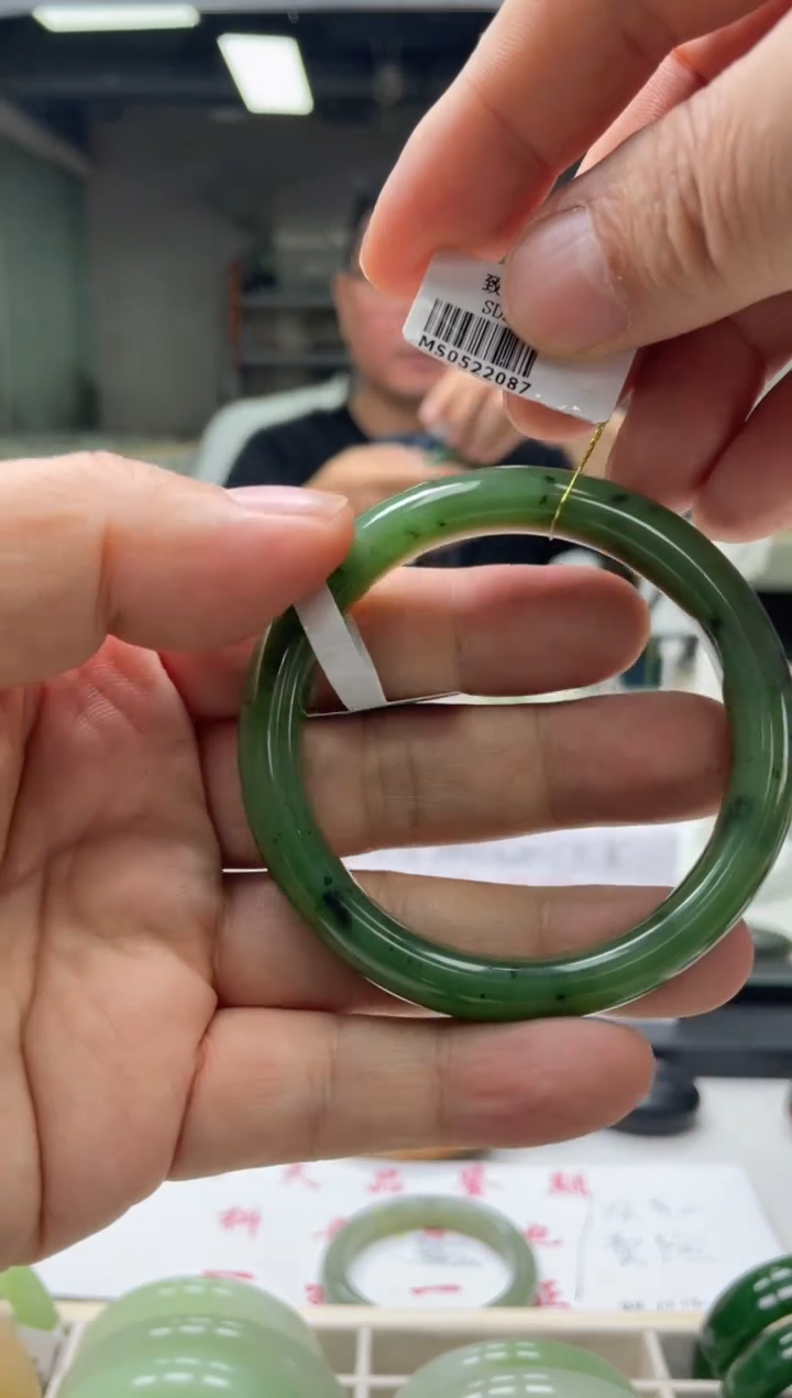 【闪购商品】和田玉手镯未镶嵌编码2087 圈口56-57