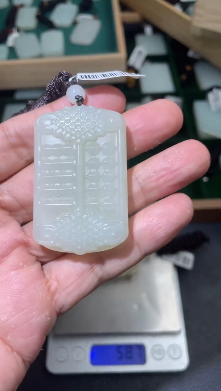 定制和田玉挂件 