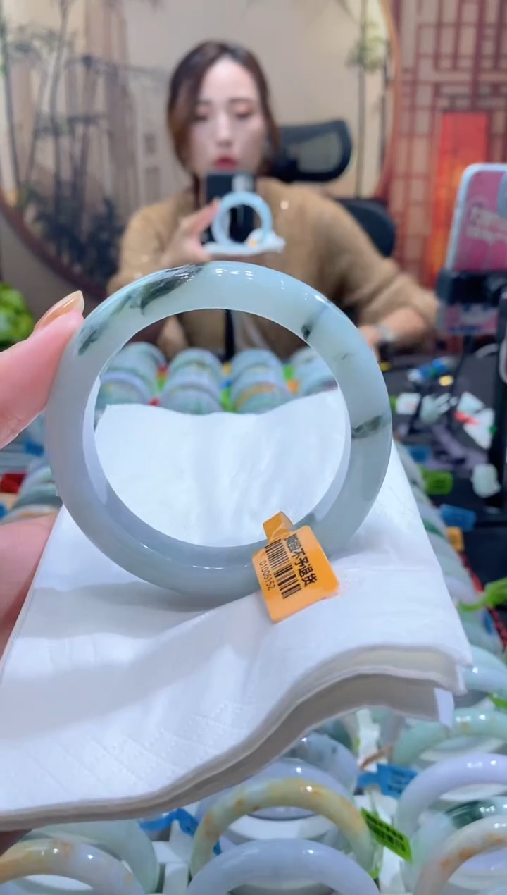 未镶嵌手镯翡翠000087824