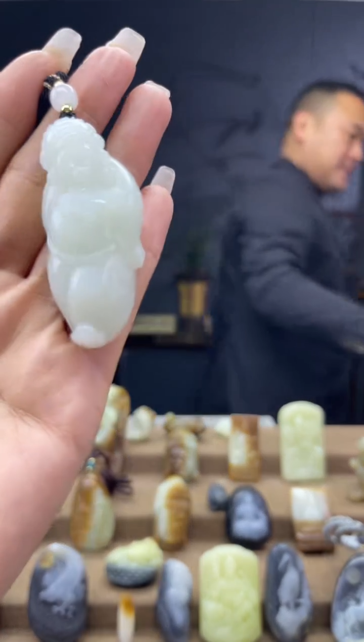 颈饰未镶嵌和田玉1