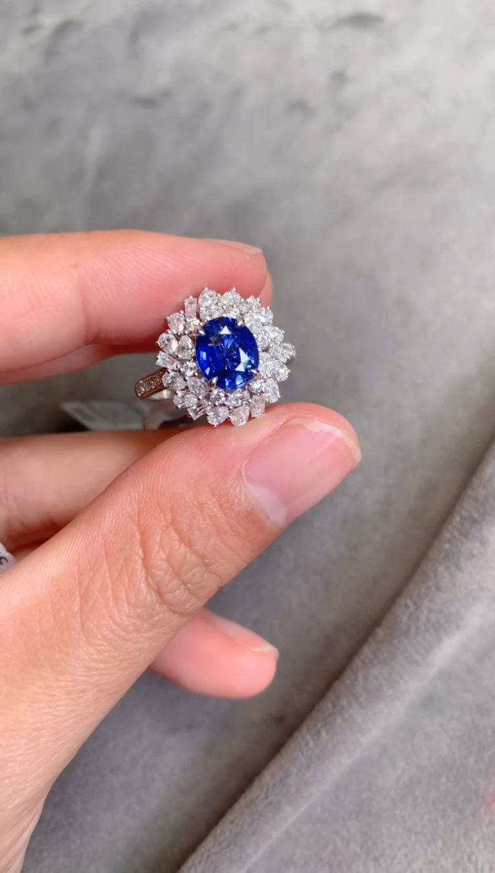 【闪购商品】蓝宝石戒指18K金镶嵌1.53CT