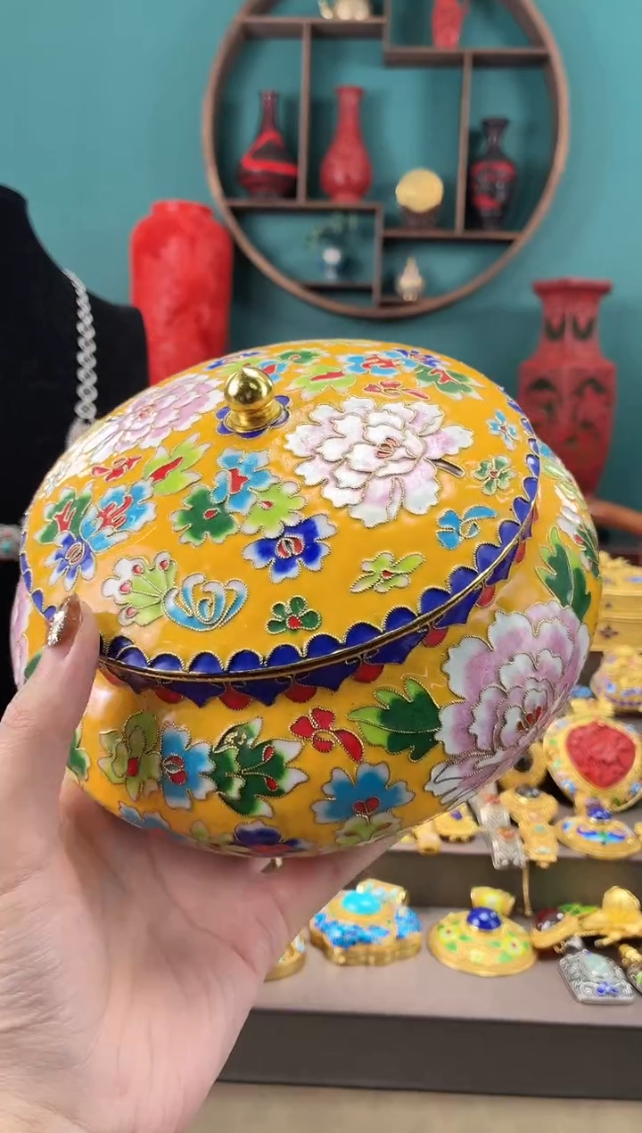 非遗手工景泰蓝花丝捧盒黄色大