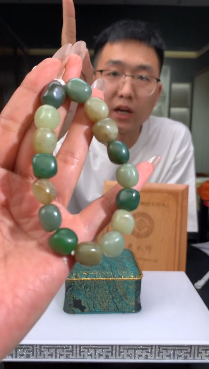 【闪购商品】定制和田玉Boss阳天然和田玉（拍一发一）